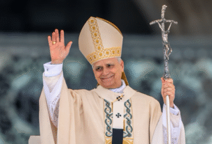 Papa Leão XIV celebra sua primeira missa