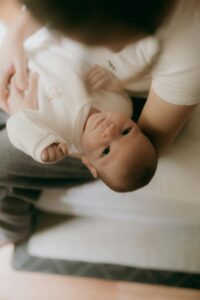 pexels-alexander-mass-748453803-32196693-200x300 COM TANTAS CRIANÇAS ÓRFÃS E PETS ABANDONADOS PRECISANDO DE ATENÇÃO E AMOR NO BRASIL, POR QUÊ “BEBÊS” REBORN?